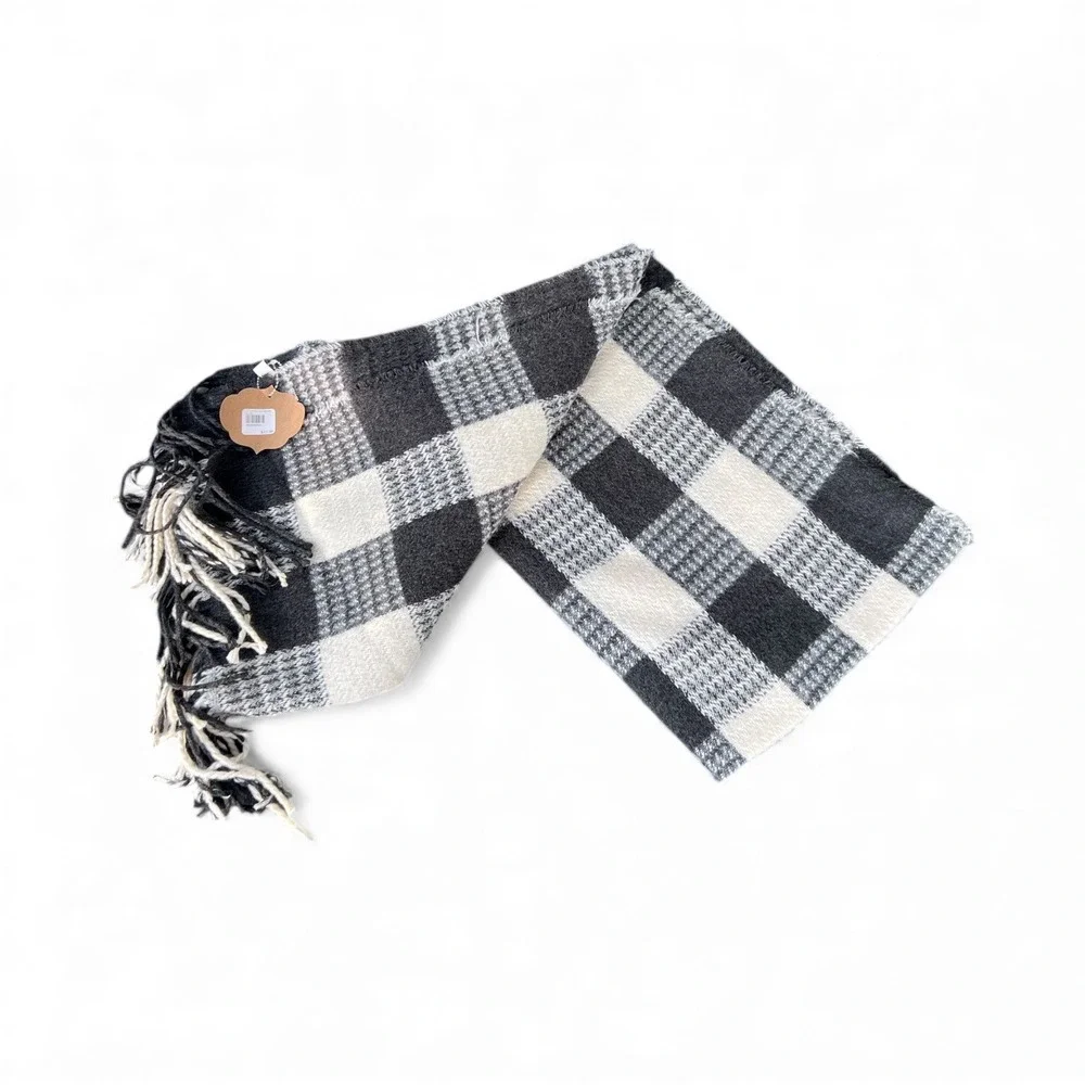 NWT Classic Buffalo Check Plaid Scarf Fringe Winter Warm Soft‎ Cozy Black White